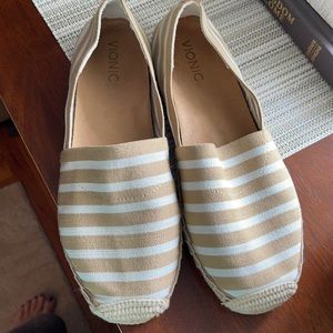 Vionic  size 10 Shoes